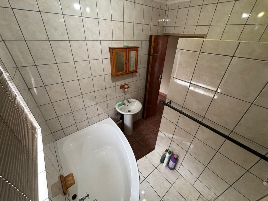 3 Bedroom Property for Sale in Oos Einde North West
